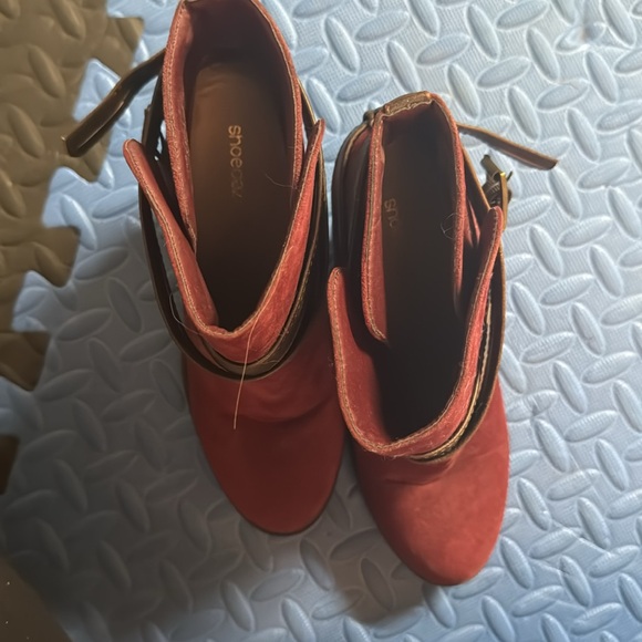 Maroon red booties - Picture 10 of 11